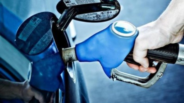 Nis Petrol, autorizat să preia trei benzinării